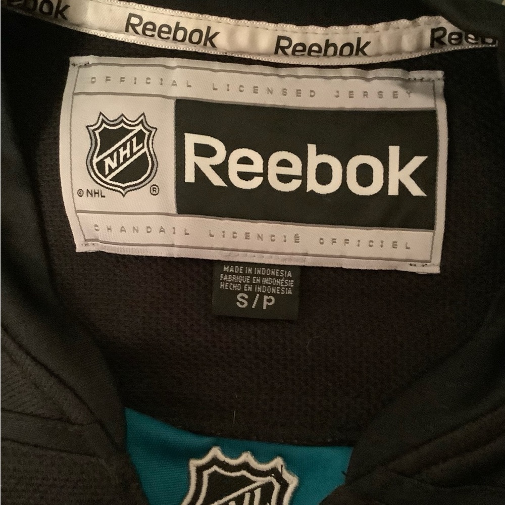 Reversible San Jose Sharks jacket & Brent Burns jersey - Picture 12 of 14